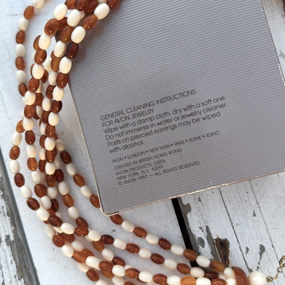 Vintage Avon Cosmopolitan Collection Necklace - Picture 4 of 5